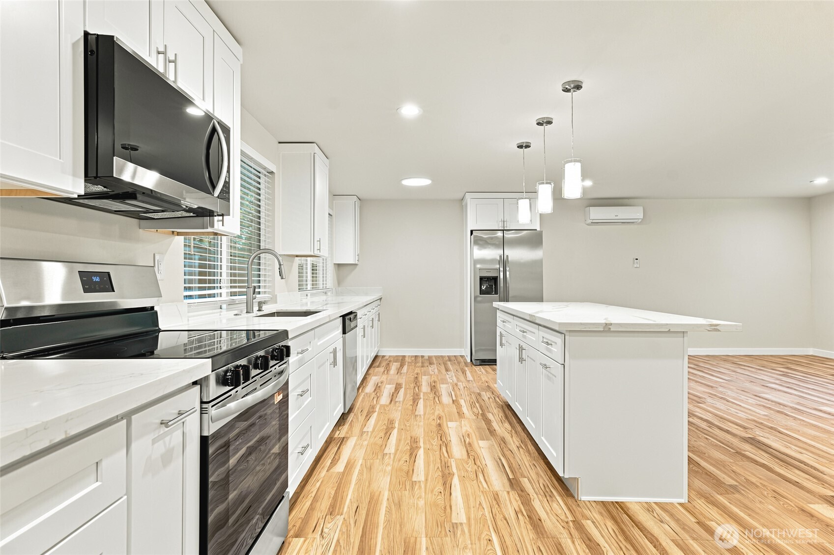 11030 Tempo Lake Drive Property Photo 9