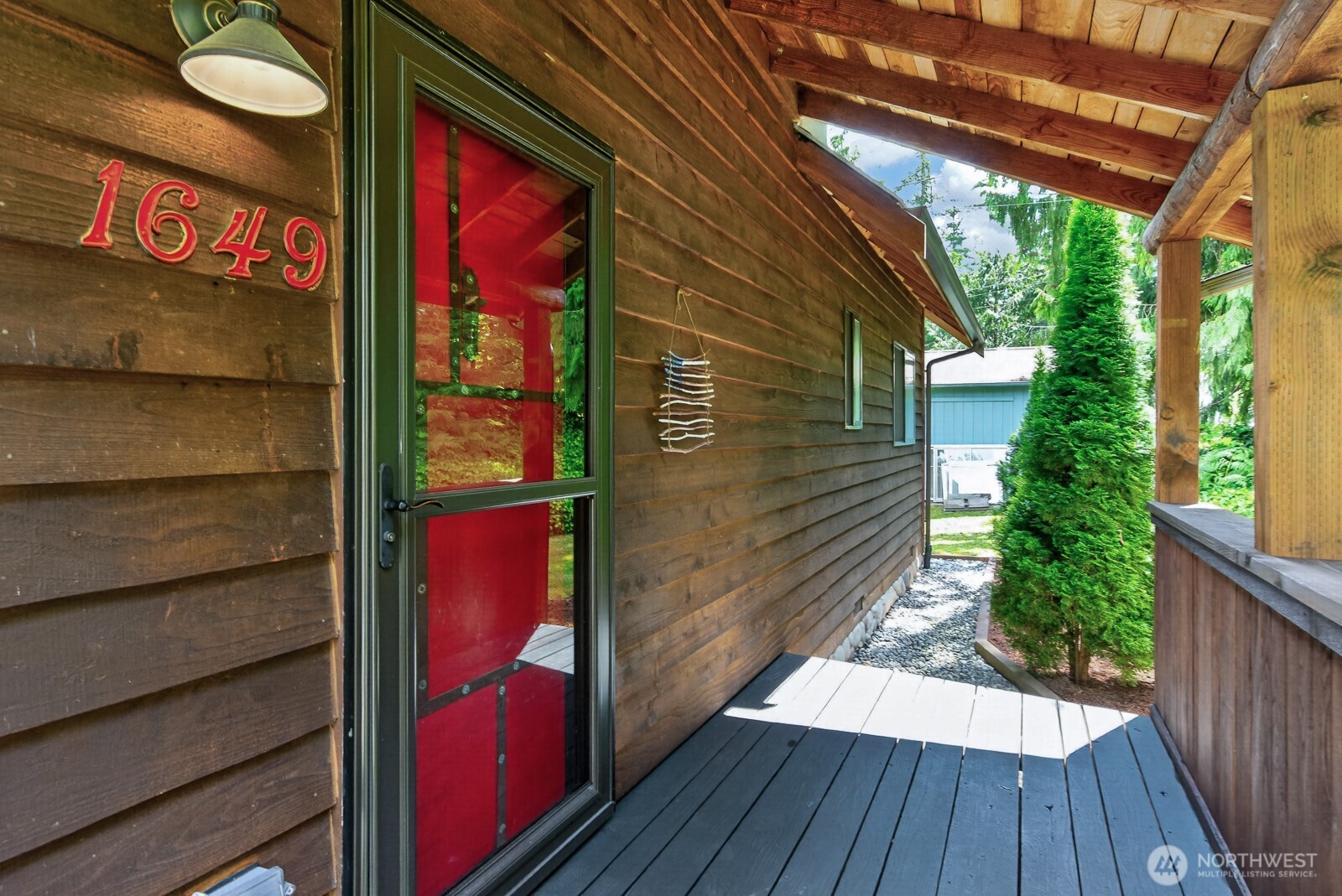 1649 Hemlock Drive Property Photo 6