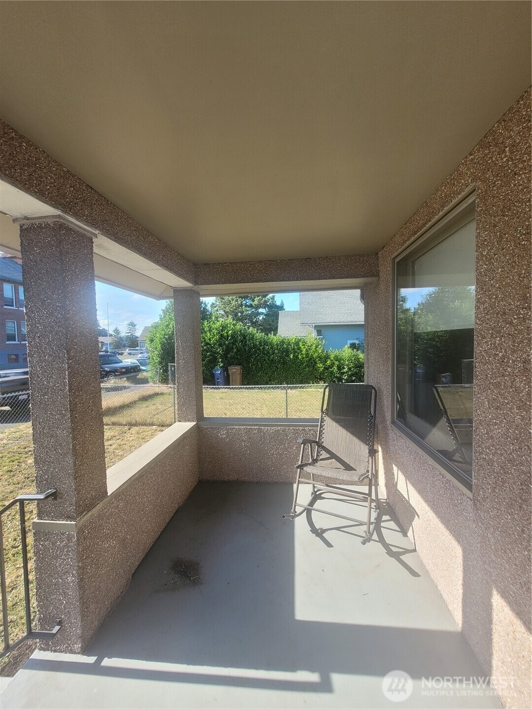 5823 S Lawrence Property Photo 2