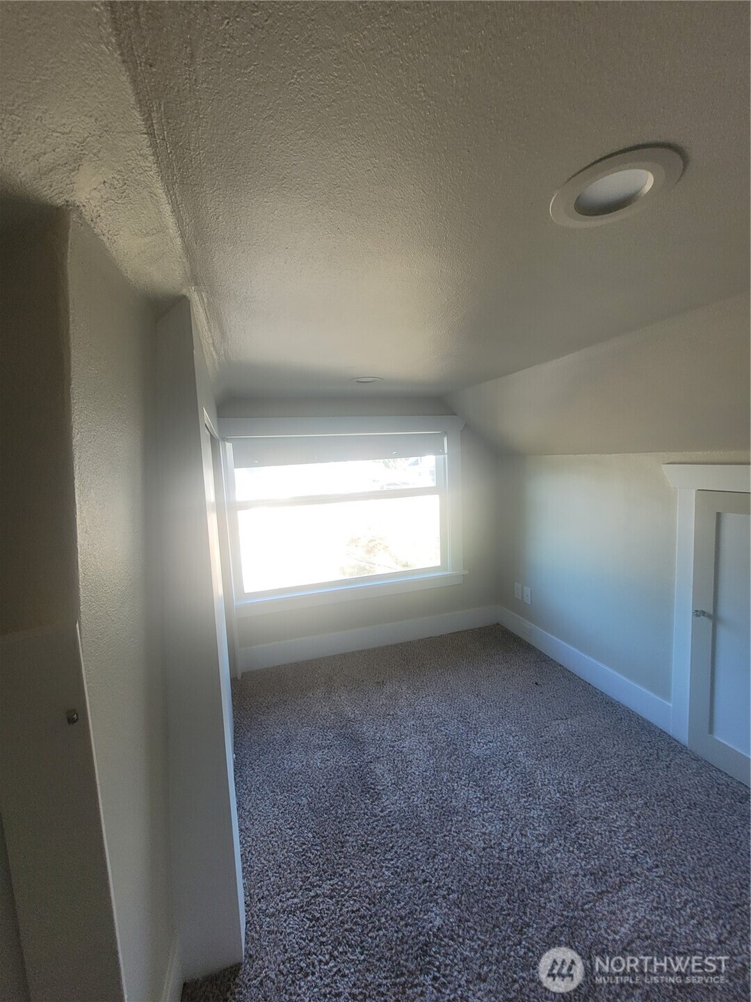 5823 S Lawrence Property Photo 12