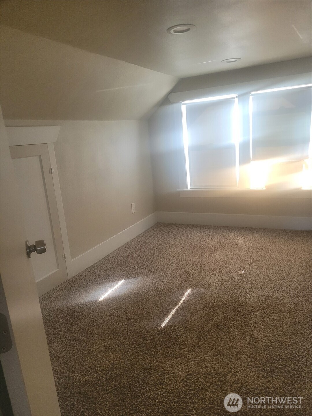 5823 S Lawrence Property Photo 17