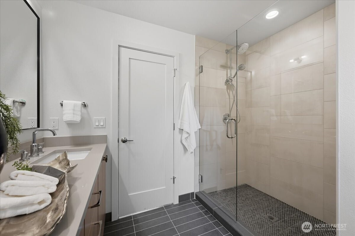 13047 39th Avenue A Property Photo 11