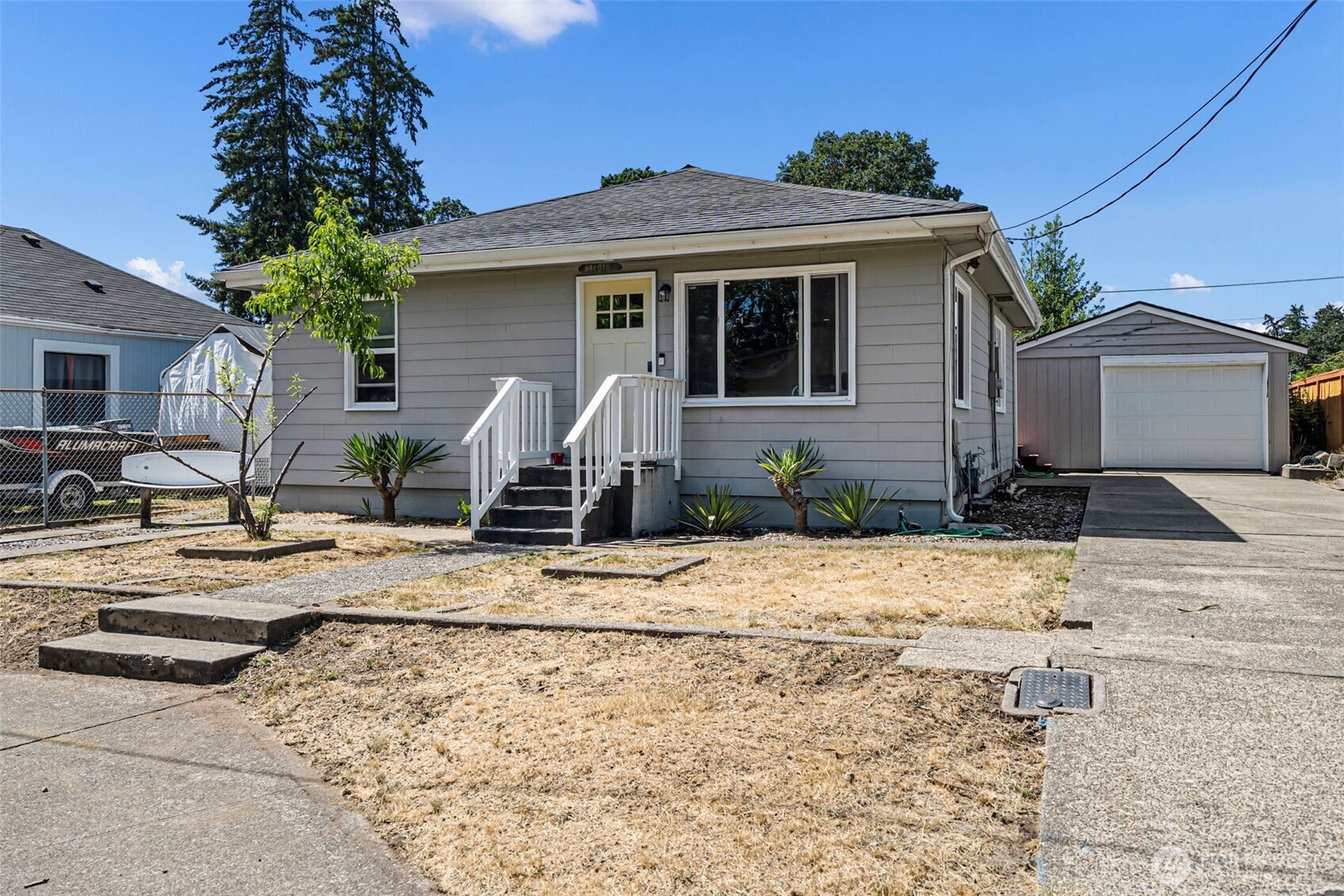 14918 Grant Avenue Property Photo 1