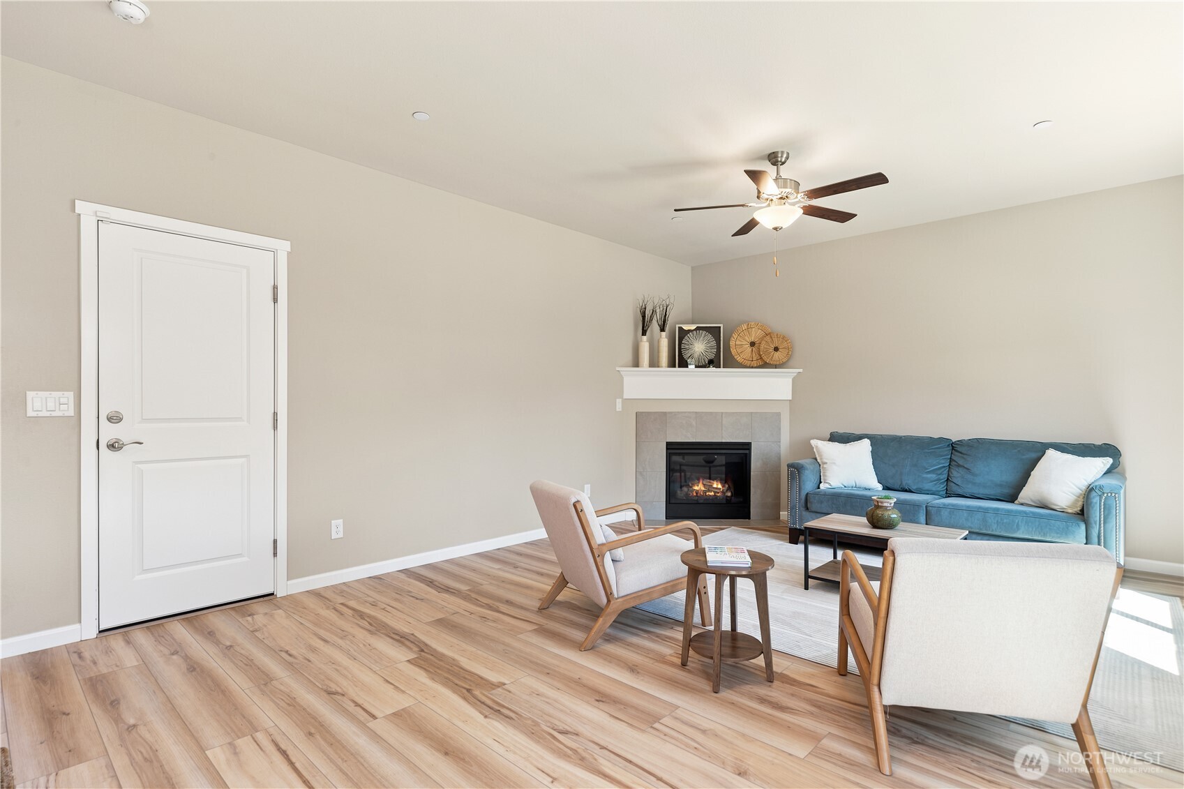 4758 Driftwood Street Property Photo 6