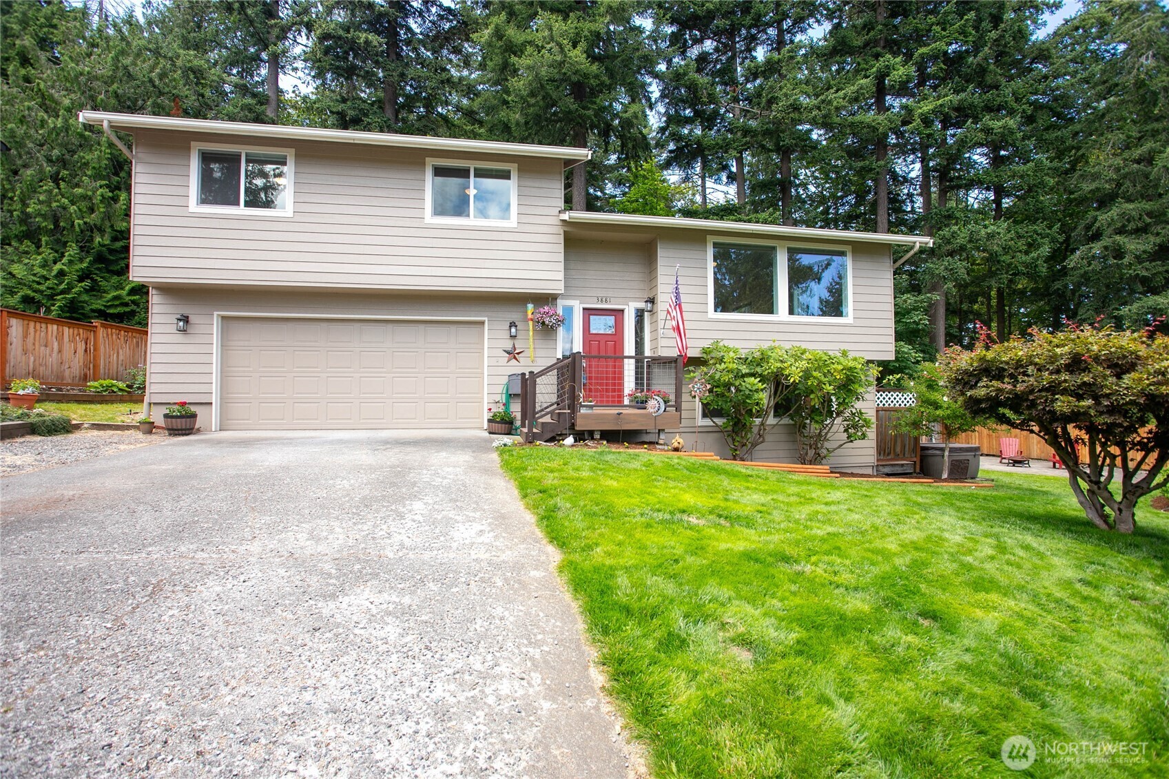 3881 Magrath Road Property Photo 1