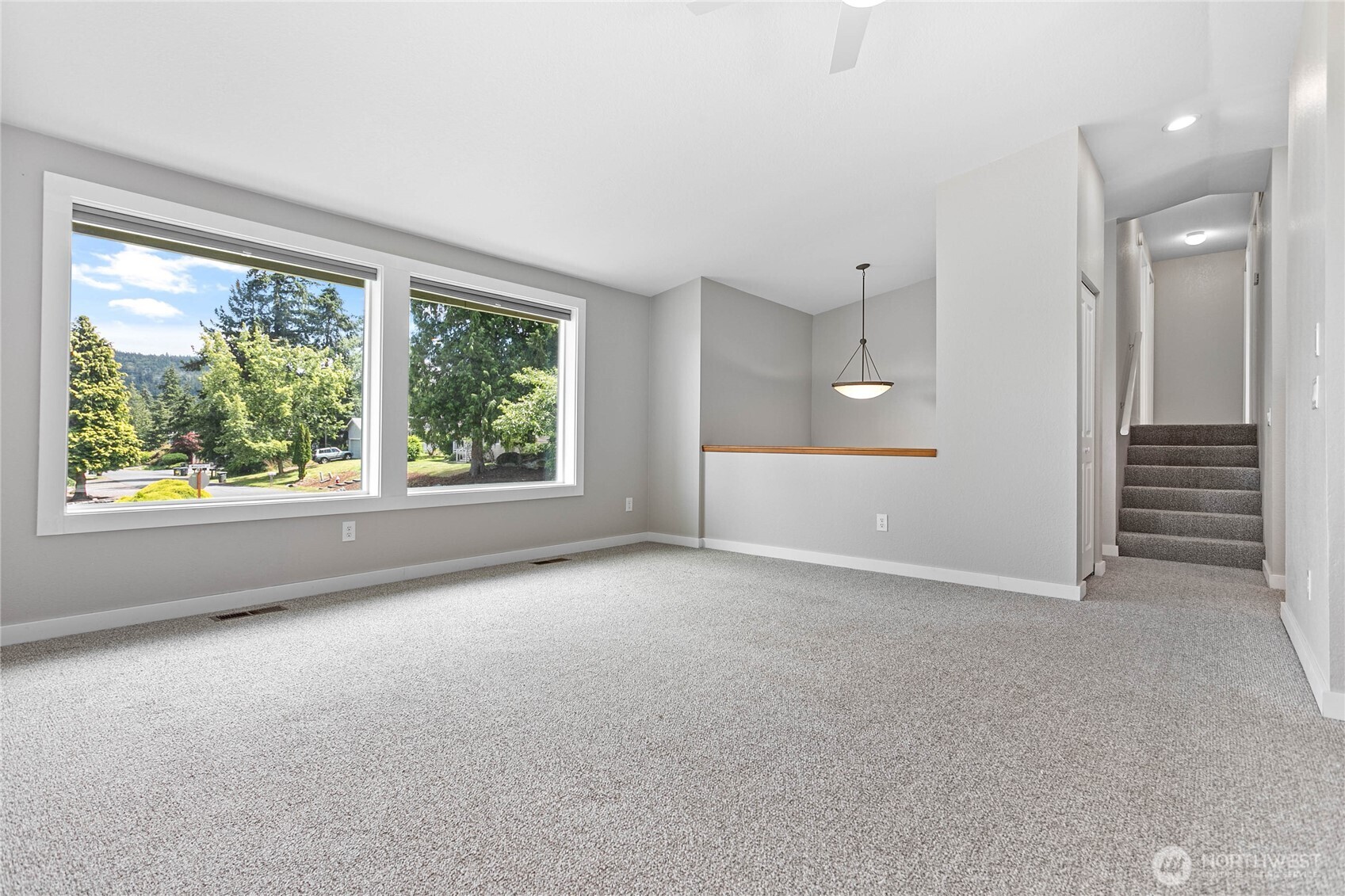 3881 Magrath Road Property Photo 3