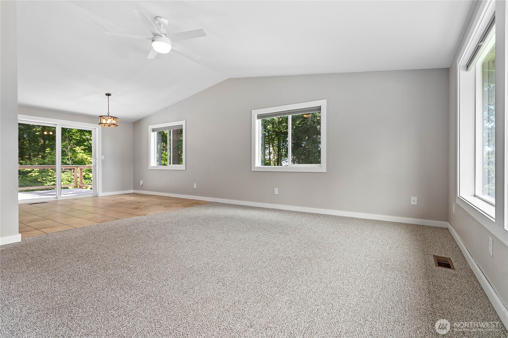 3881 Magrath Road Property Photo 6