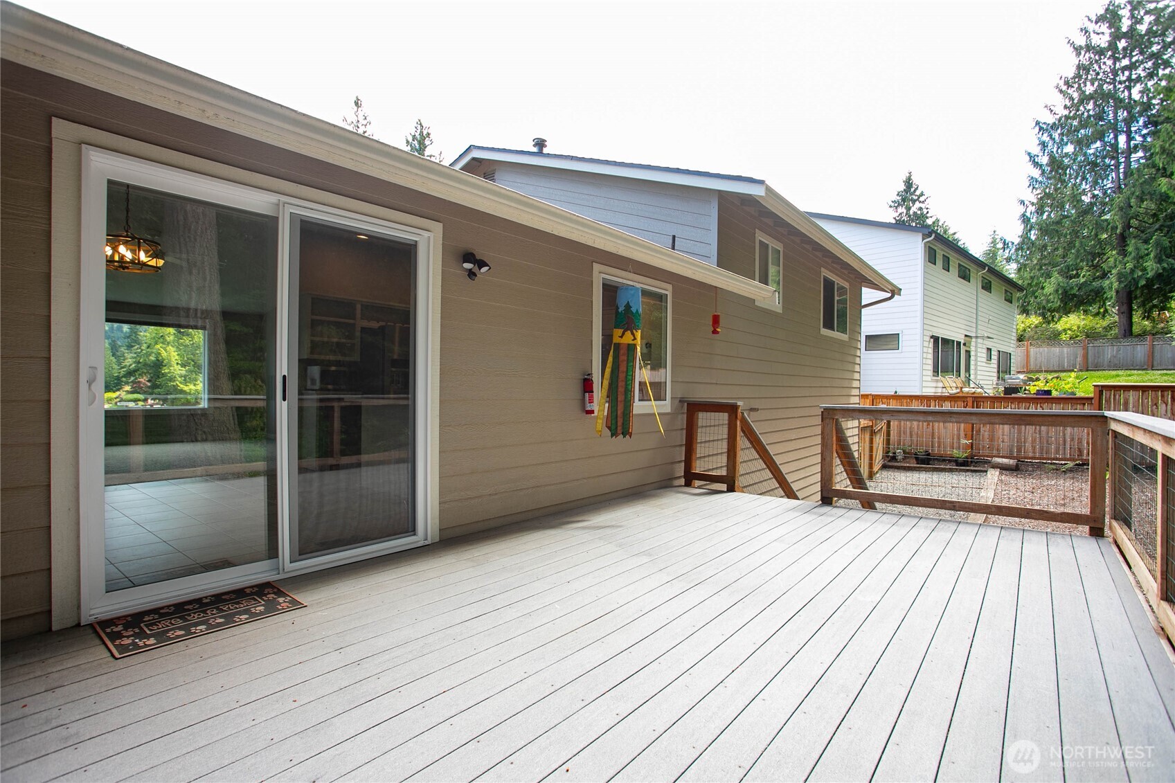 3881 Magrath Road Property Photo 8
