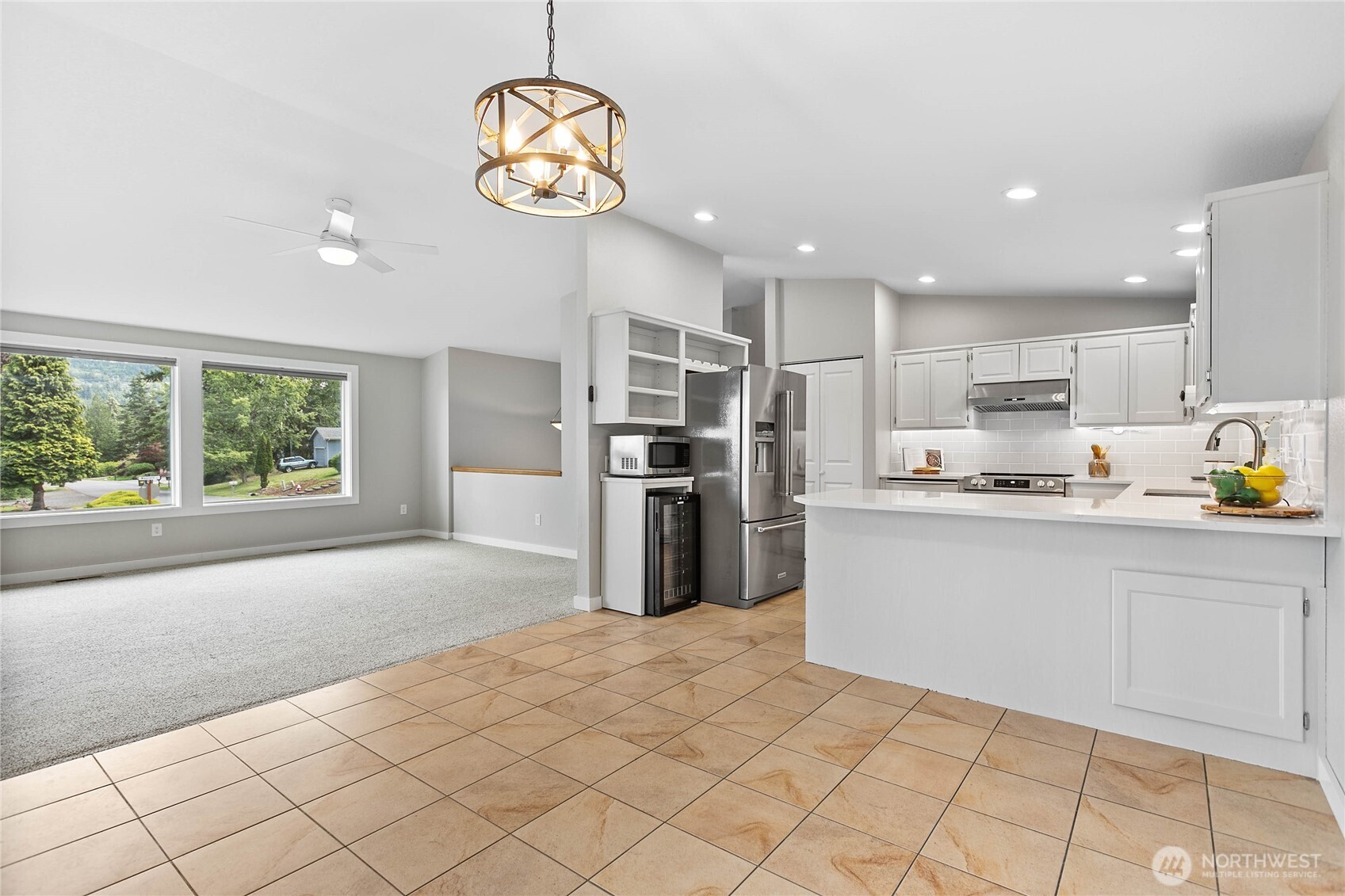 3881 Magrath Road Property Photo 11
