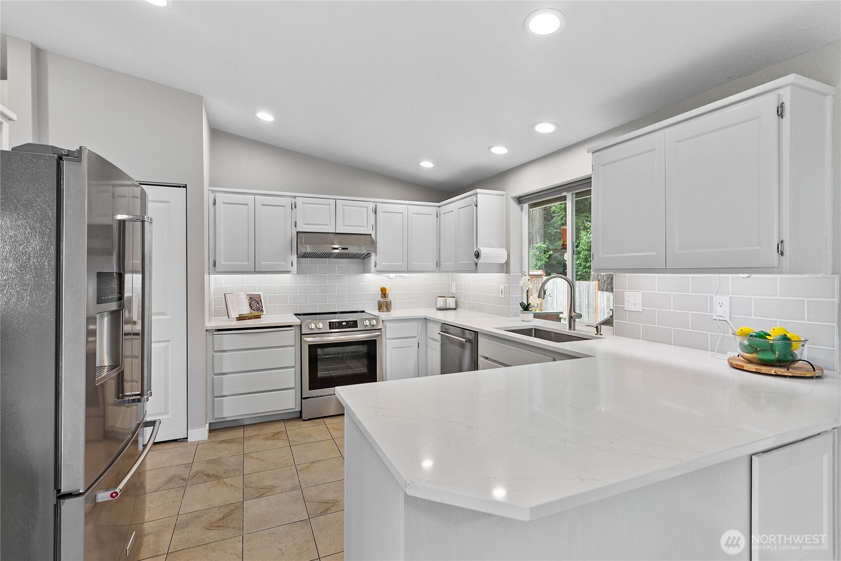 3881 Magrath Road Property Photo 12