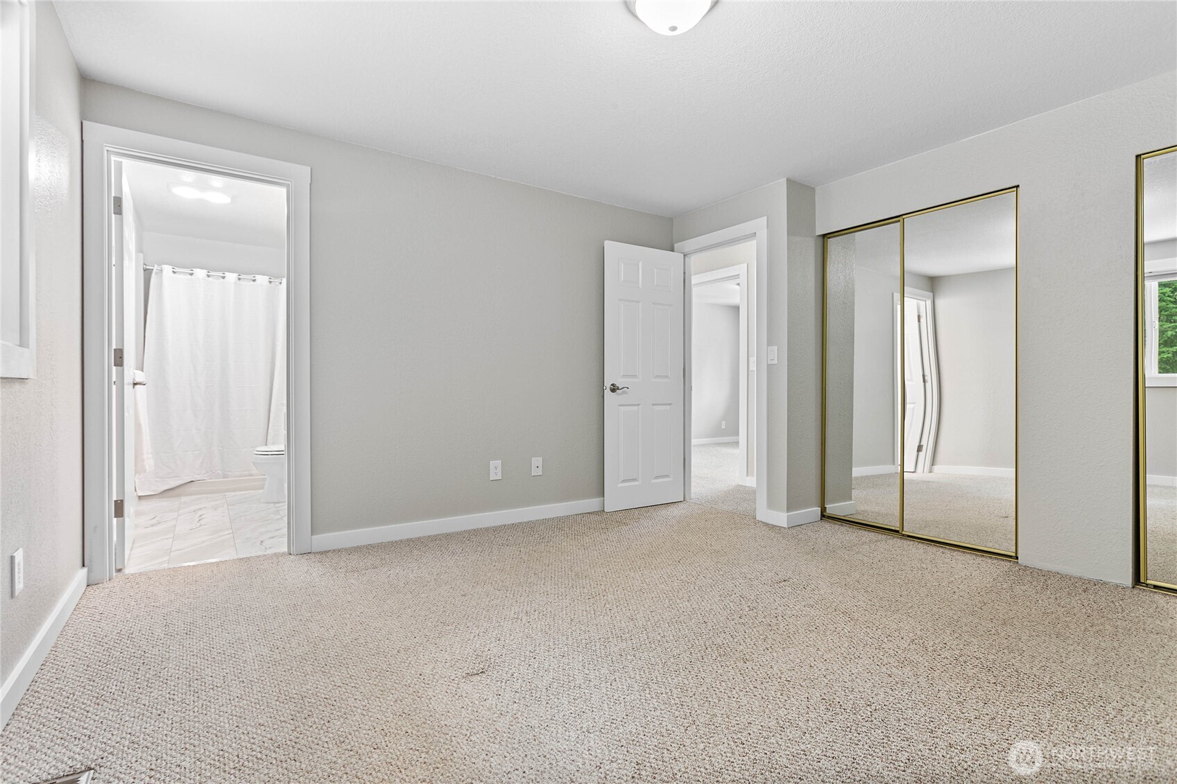 3881 Magrath Road Property Photo 19