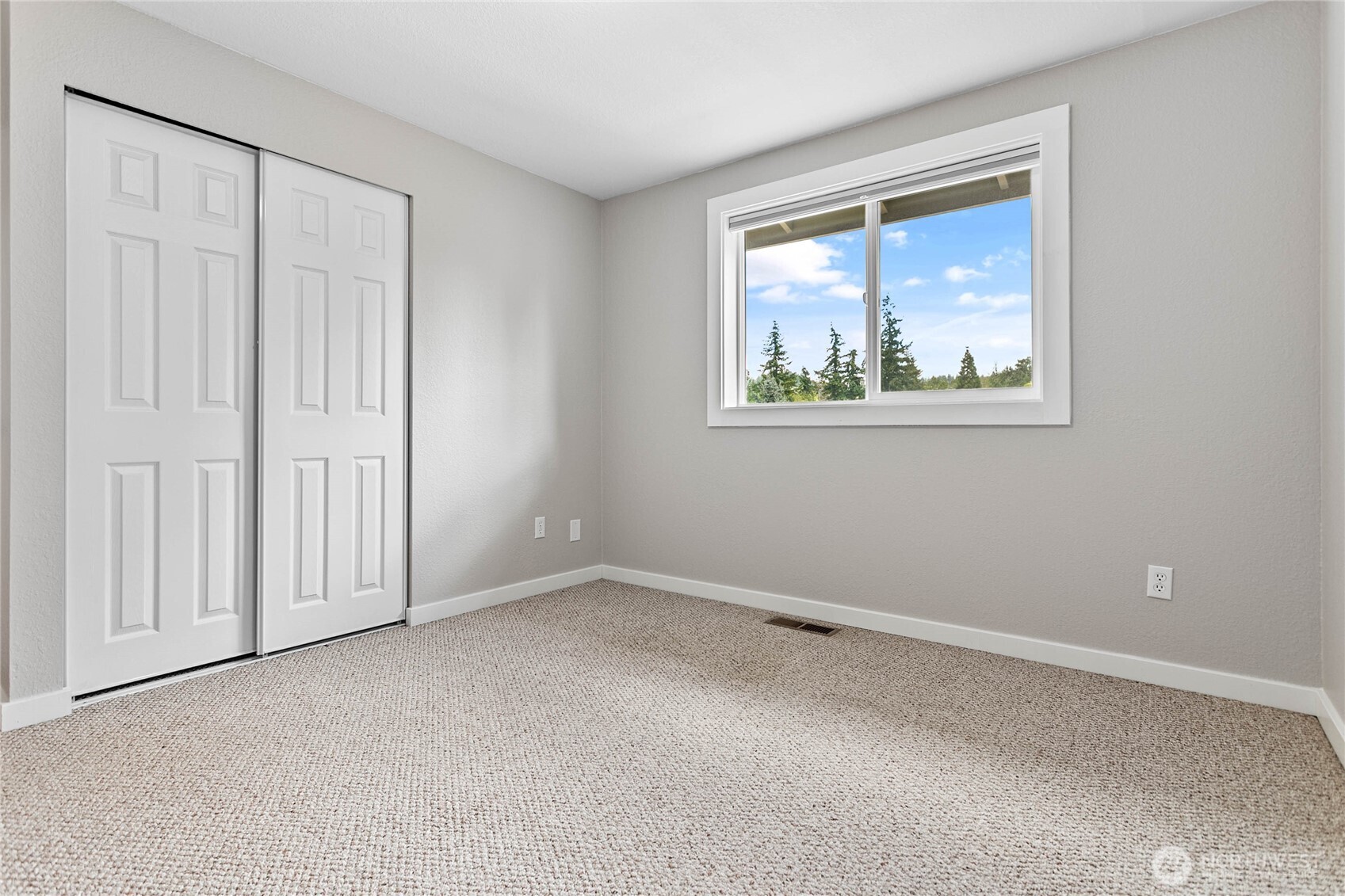 3881 Magrath Road Property Photo 24