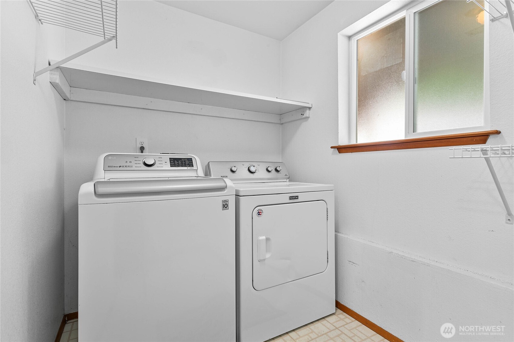 3881 Magrath Road Property Photo 30