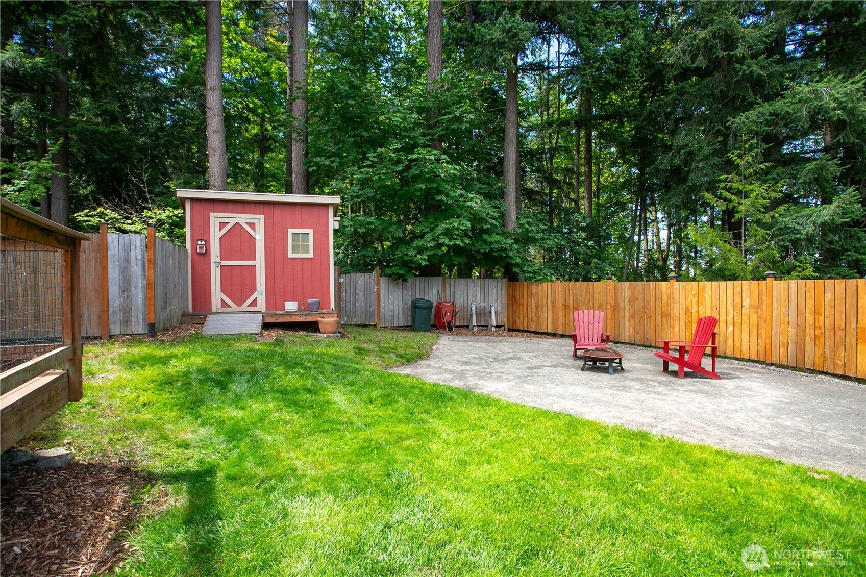 3881 Magrath Road Property Photo 37