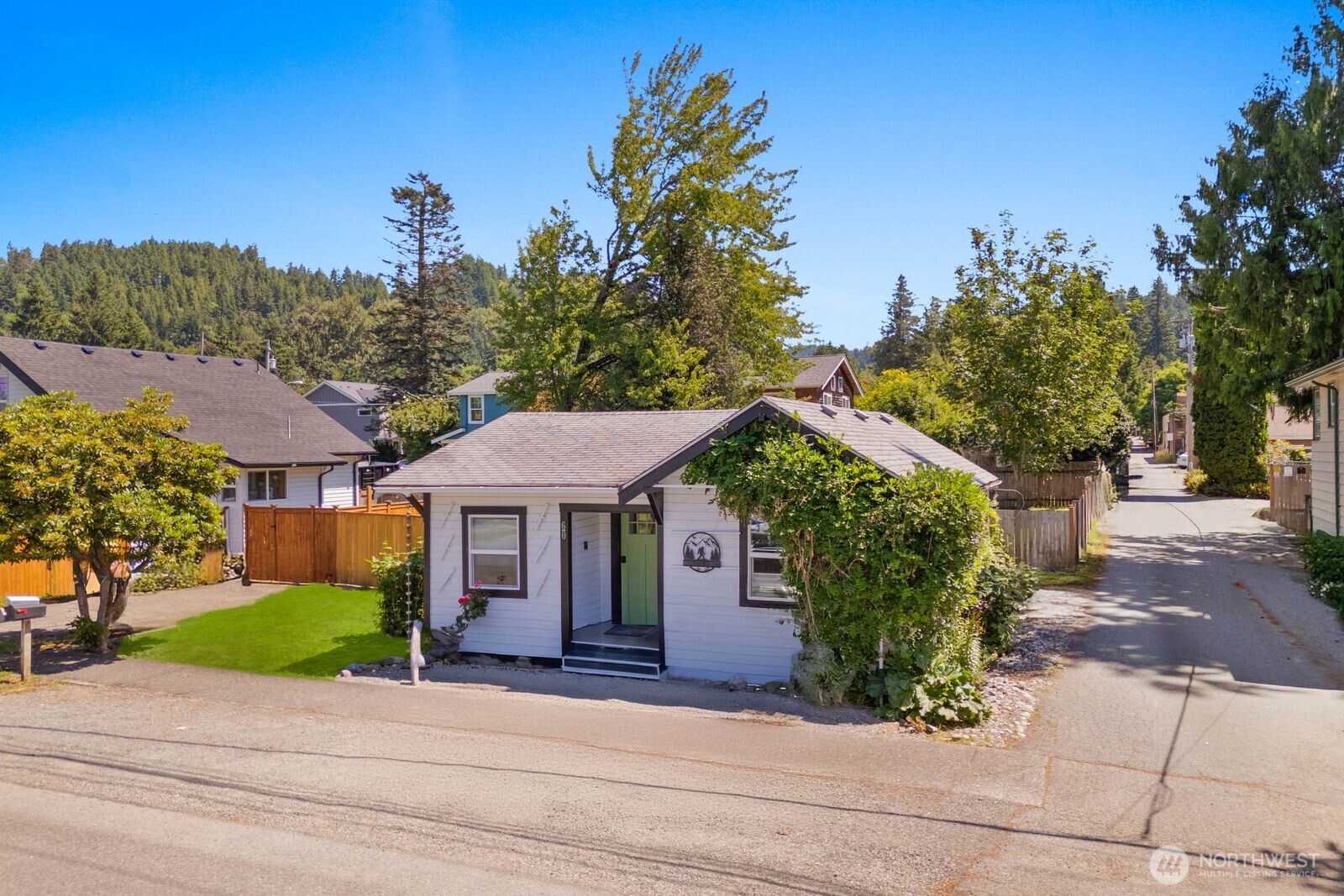 60 2nd Avenue Property Photo 2