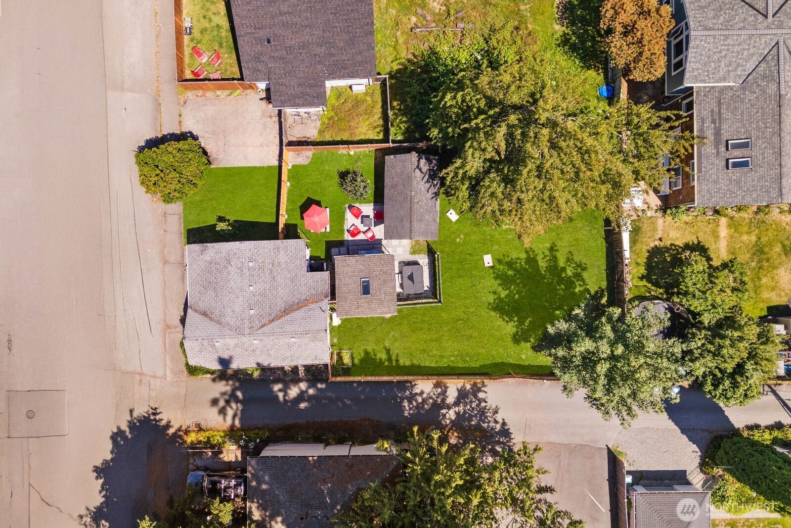 60 2nd Avenue Property Photo 8
