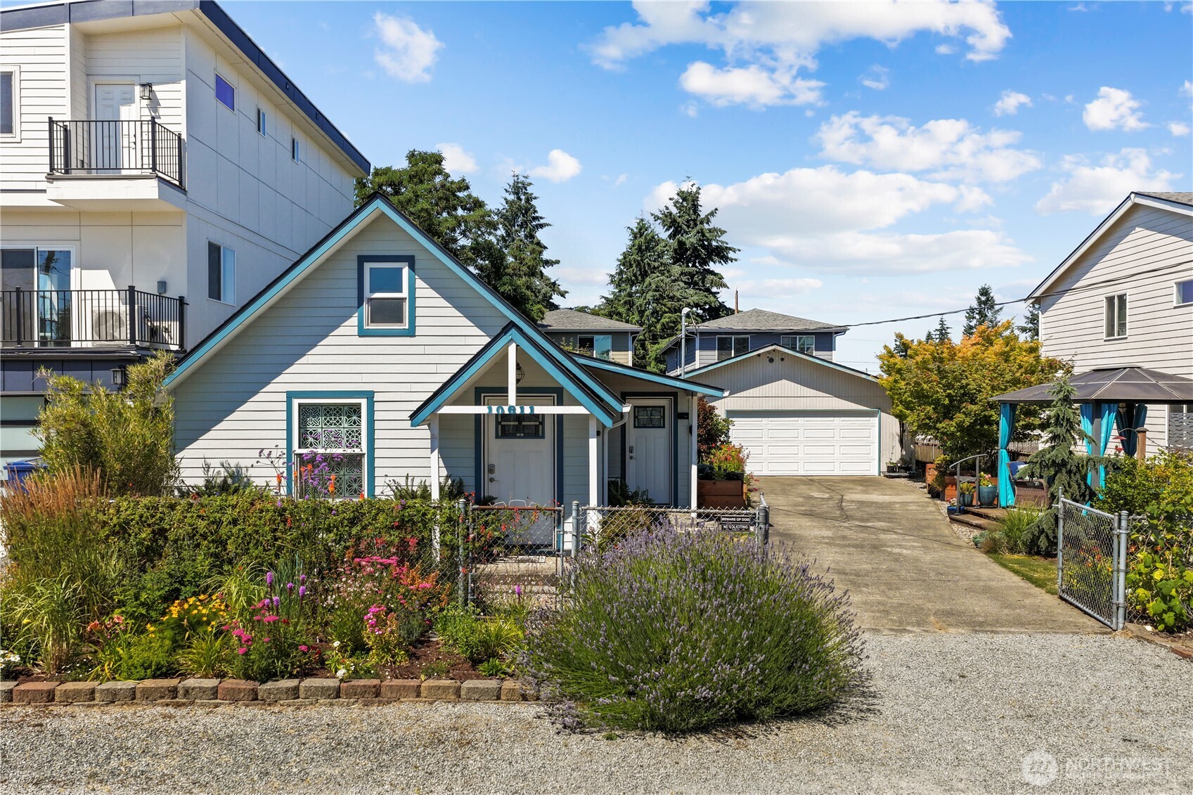 10611 2nd Place Property Photo 1