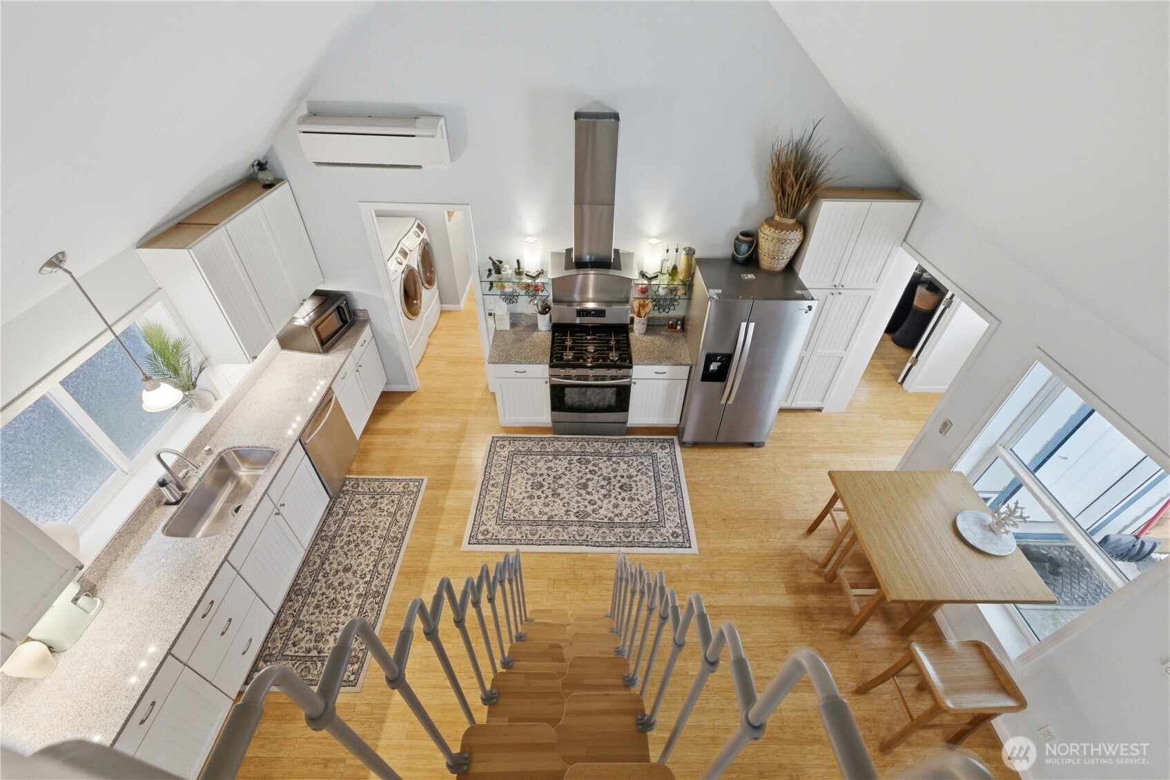 10611 2nd Place Property Photo 7