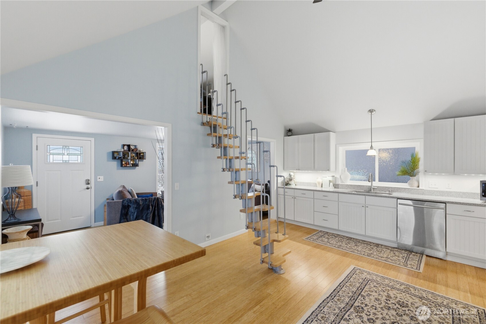 10611 2nd Place Property Photo 11
