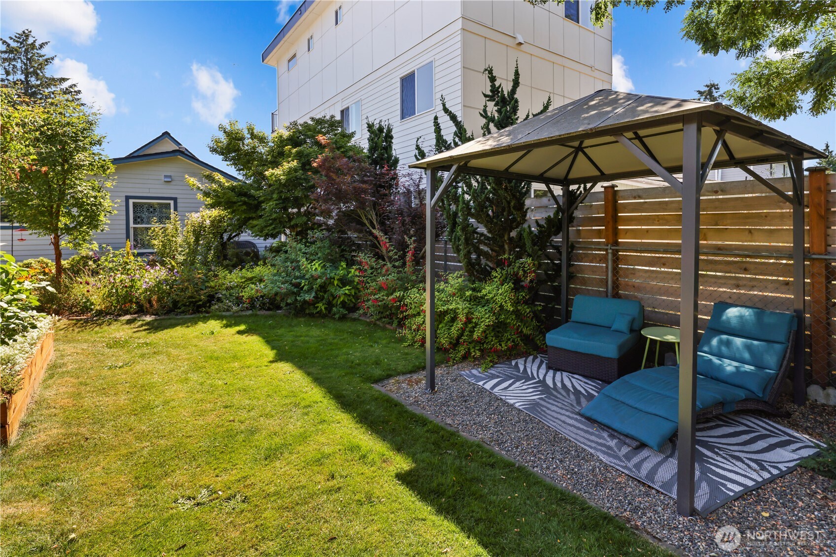 10611 2nd Place Property Photo 26