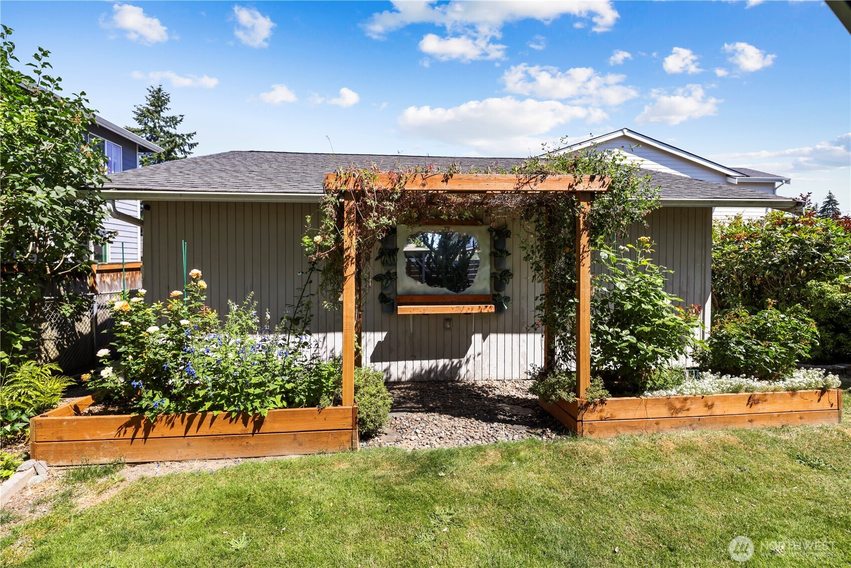 10611 2nd Place Property Photo 28