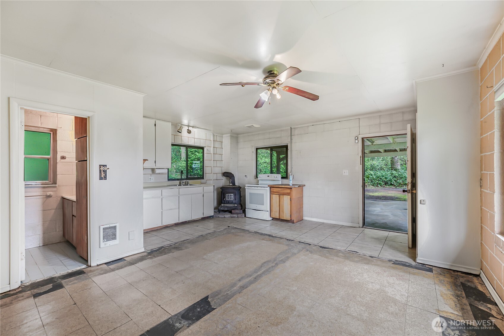 725 N Sunset Drive Property Photo 31