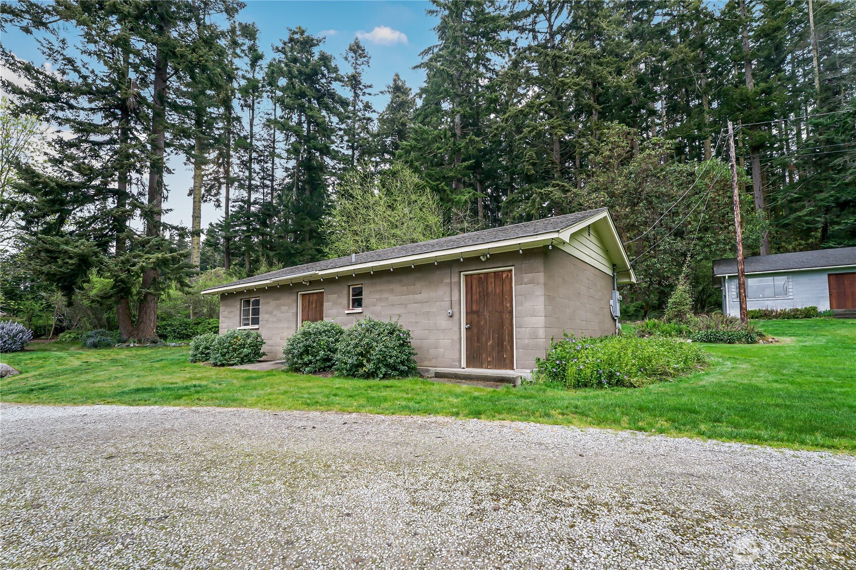 725 N Sunset Drive Property Photo 33
