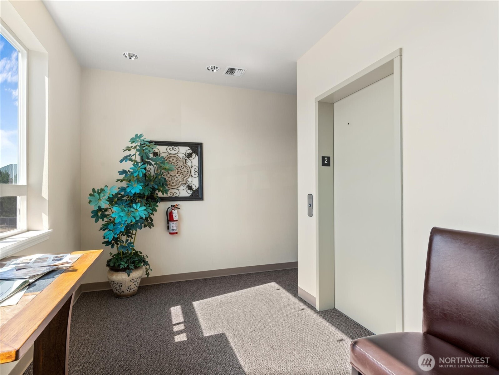 576 N Fifth Avenue Property Photo 8