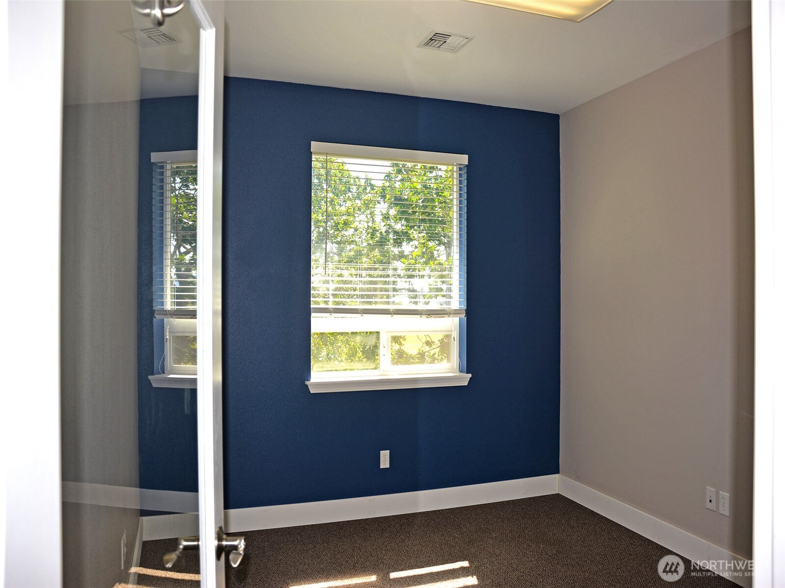 576 N Fifth Avenue Property Photo 18