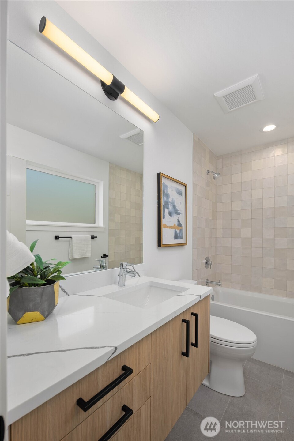 512 N 92nd Street Property Photo 17