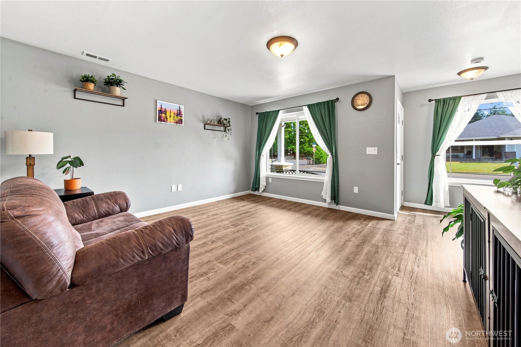 301 135th Place Property Photo 16