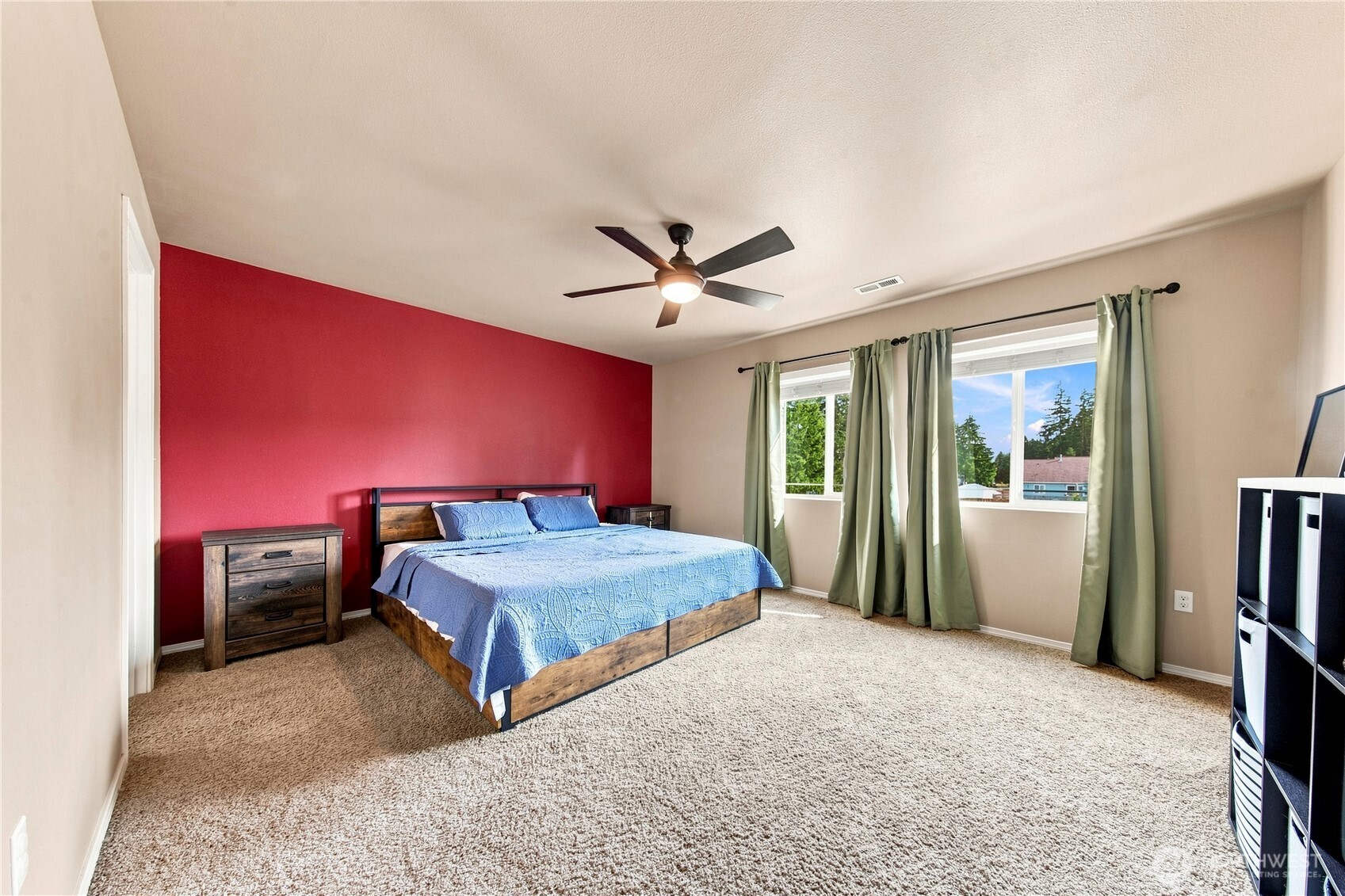 301 135th Place Property Photo 37