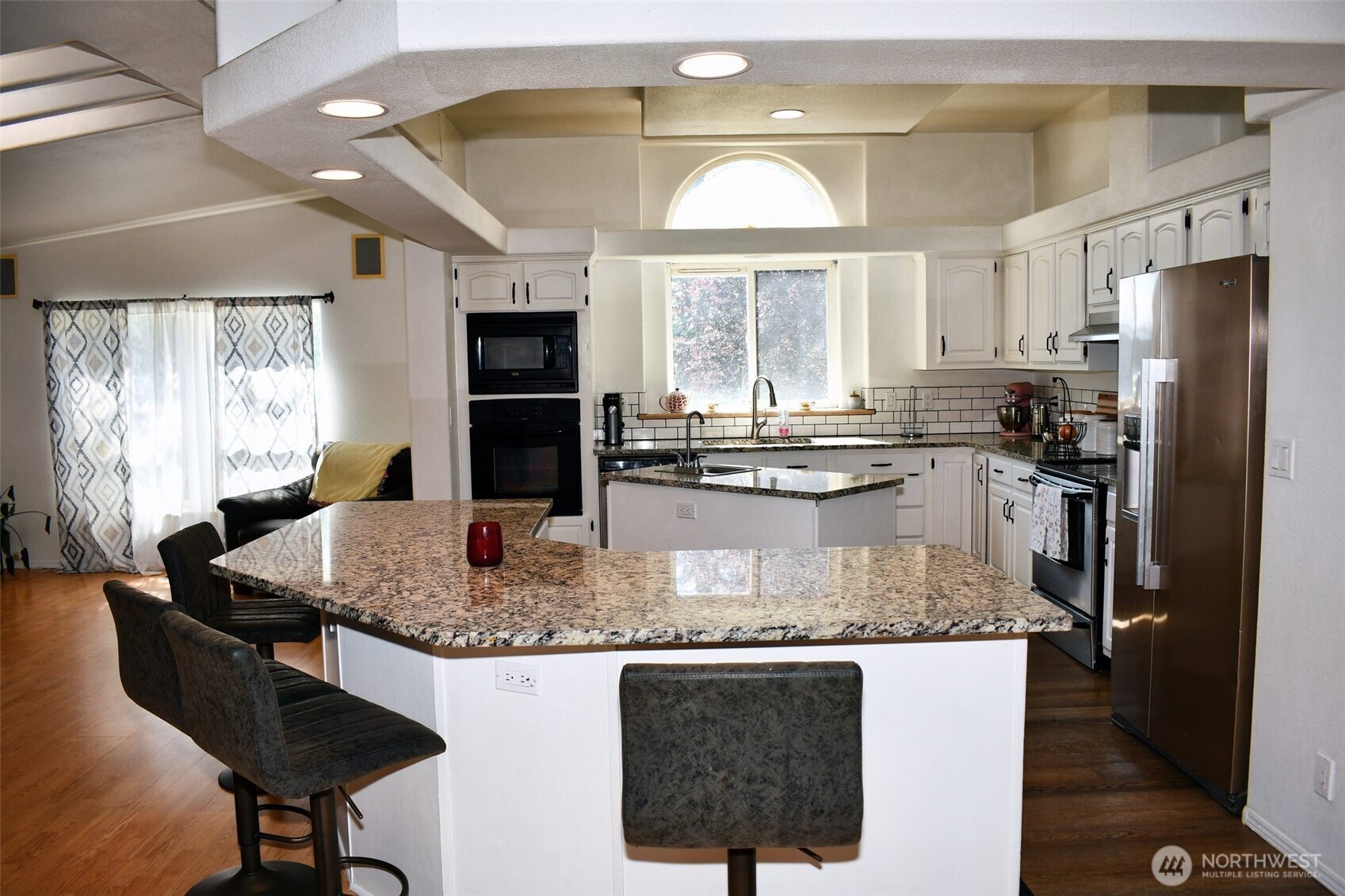 84693 Ringer Road Property Photo 4
