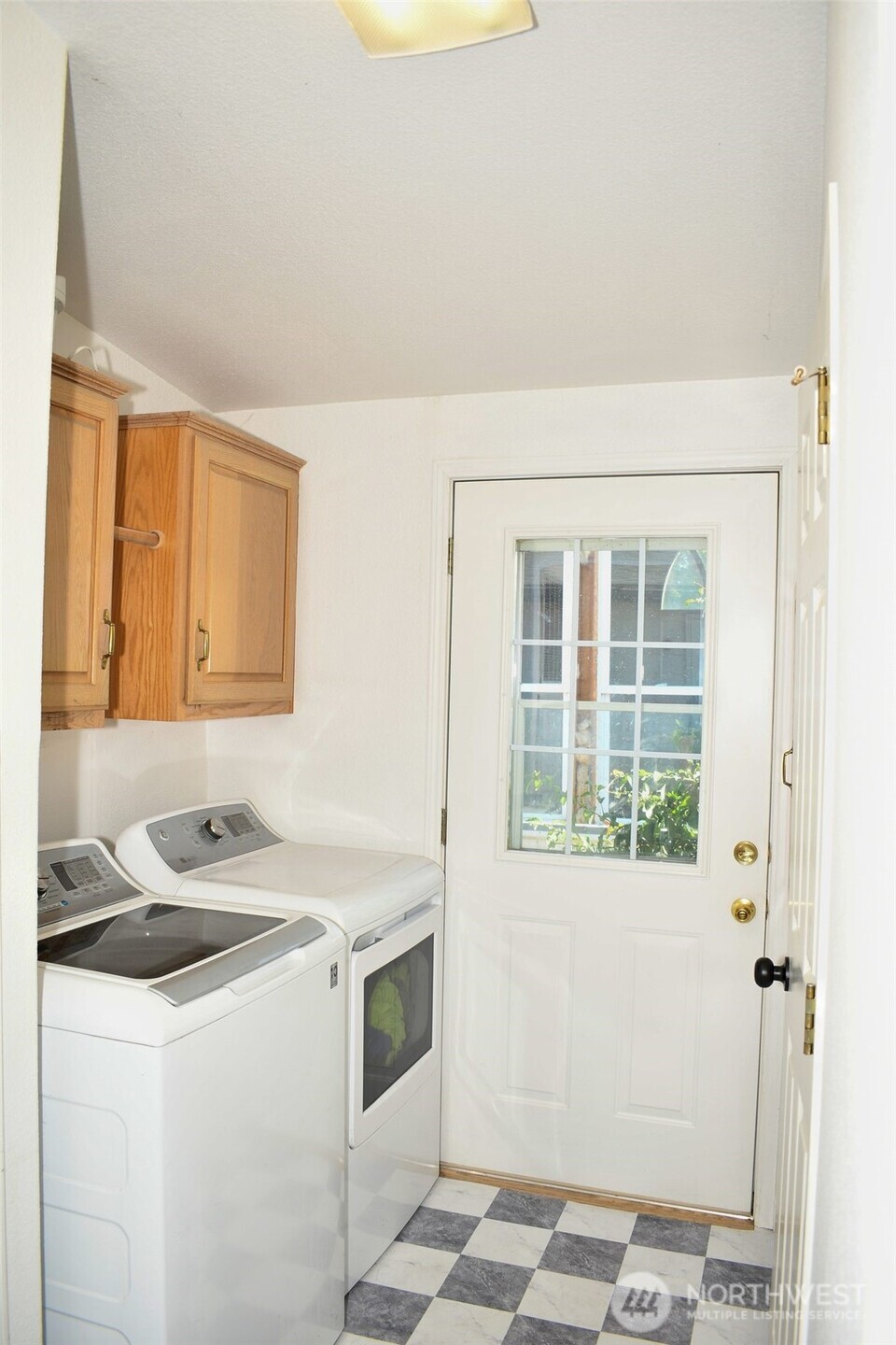 84693 Ringer Road Property Photo 17