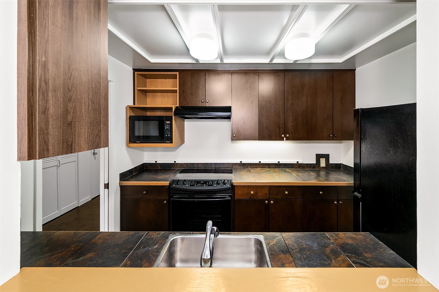 1107 1st Avenue 701 Property Photo 6