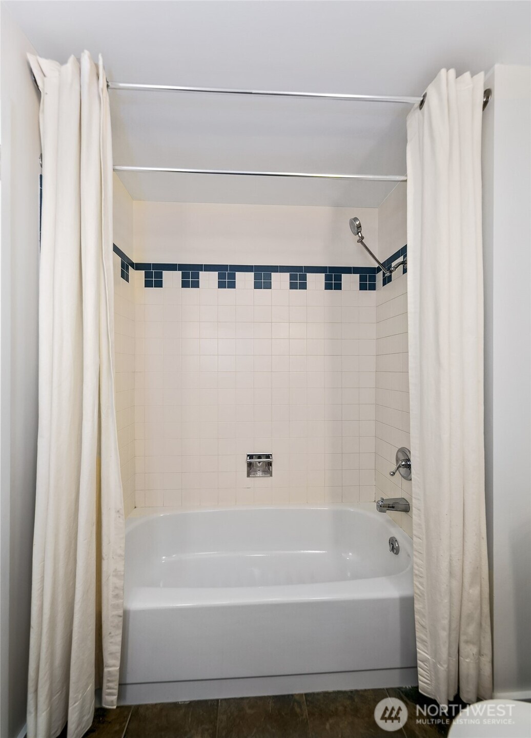 1107 1st Avenue 701 Property Photo 12