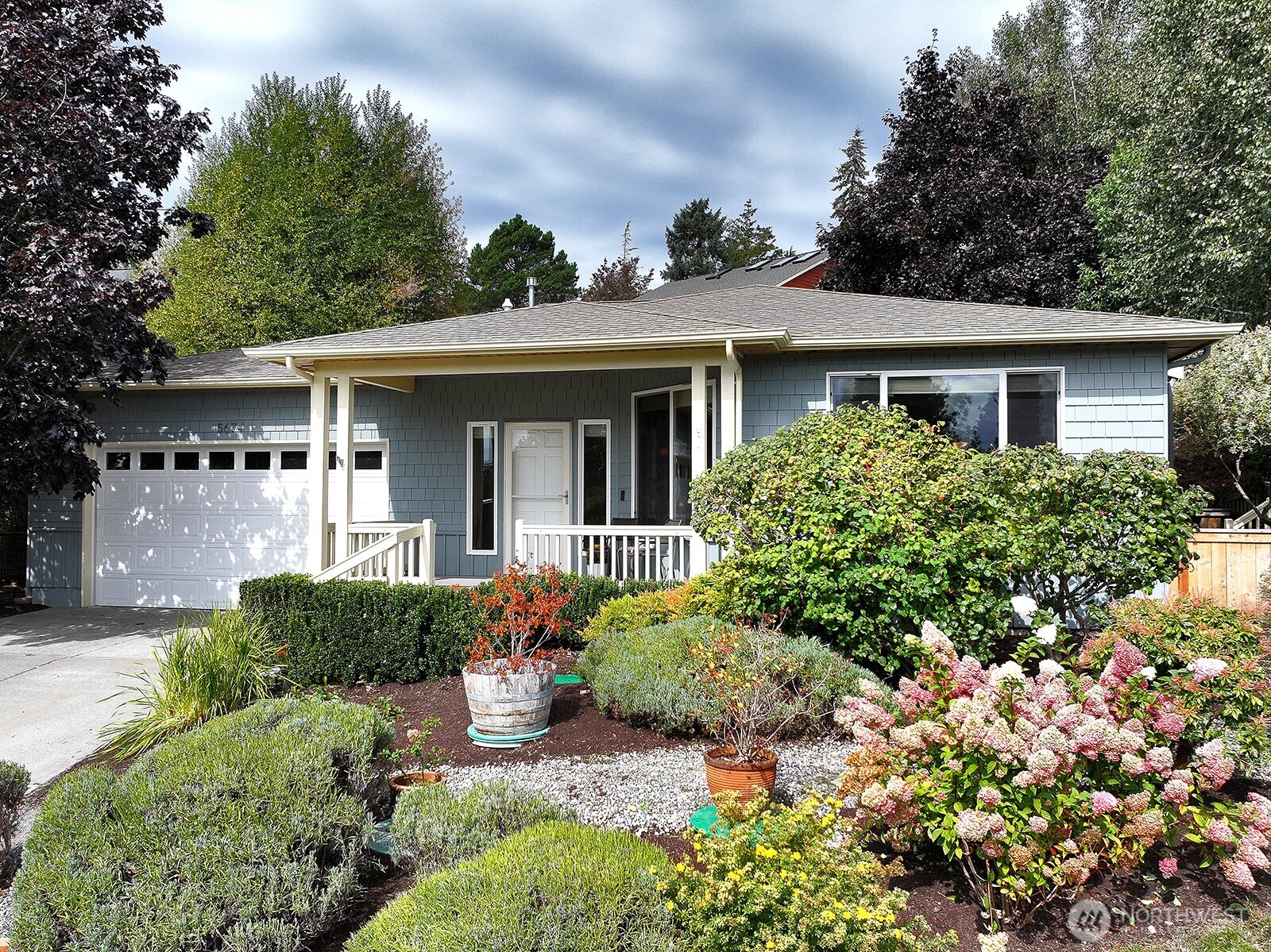5674 Lenz Place Property Photo 1