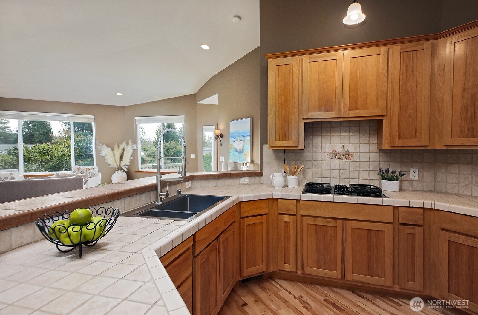 5674 Lenz Place Property Photo 14