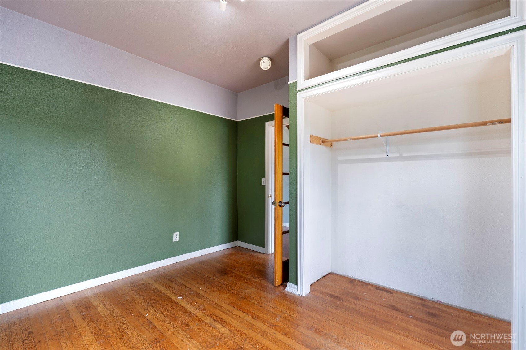 1208 W Pear Street Property Photo 15