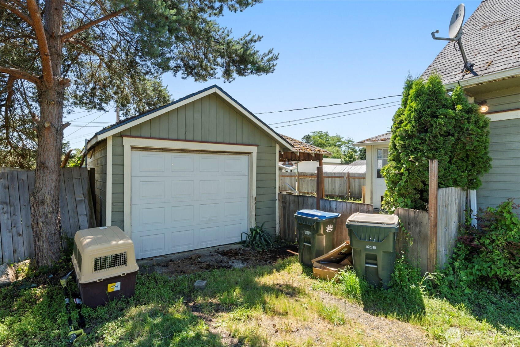 1208 W Pear Street Property Photo 33