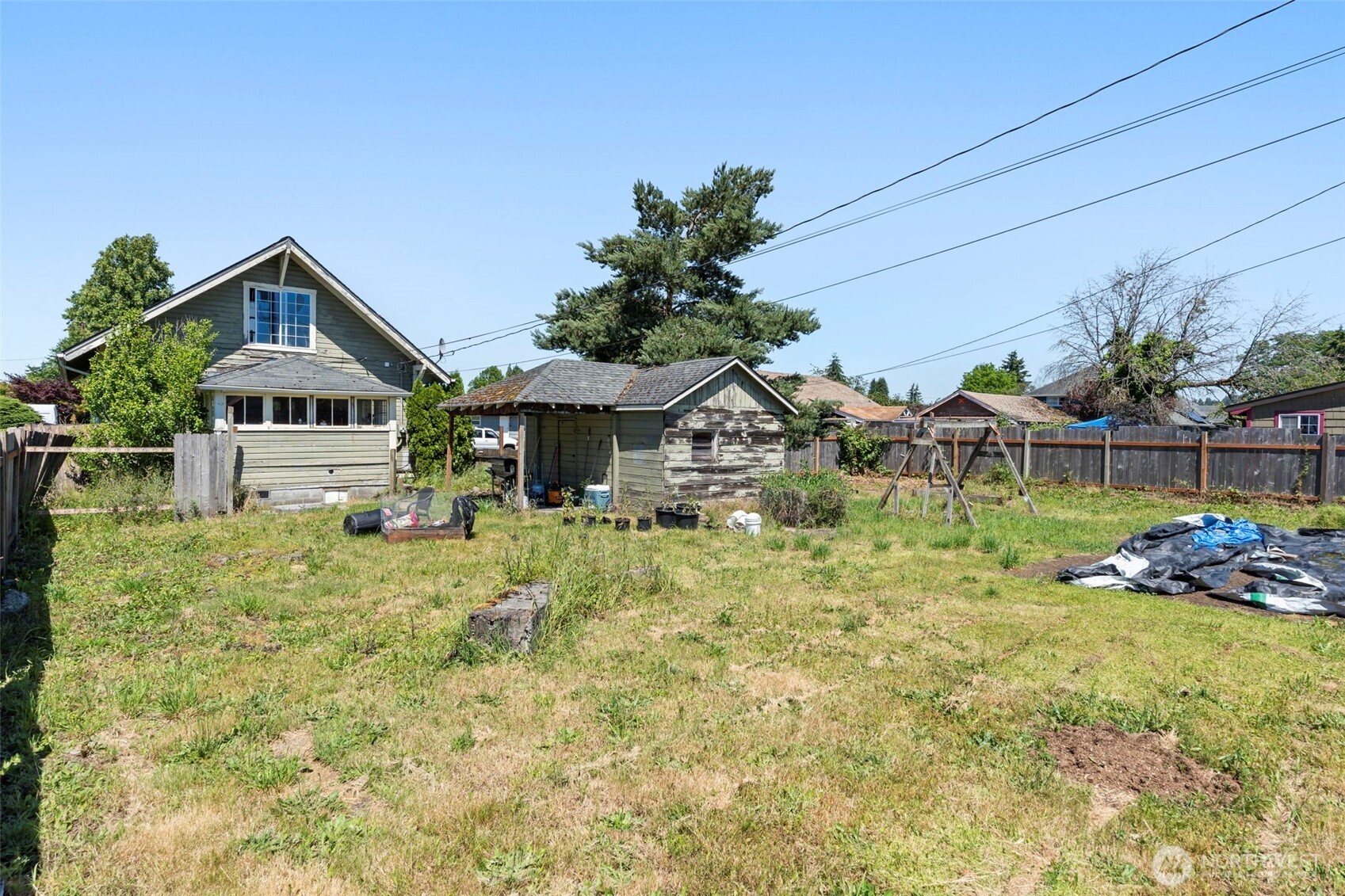 1208 W Pear Street Property Photo 36