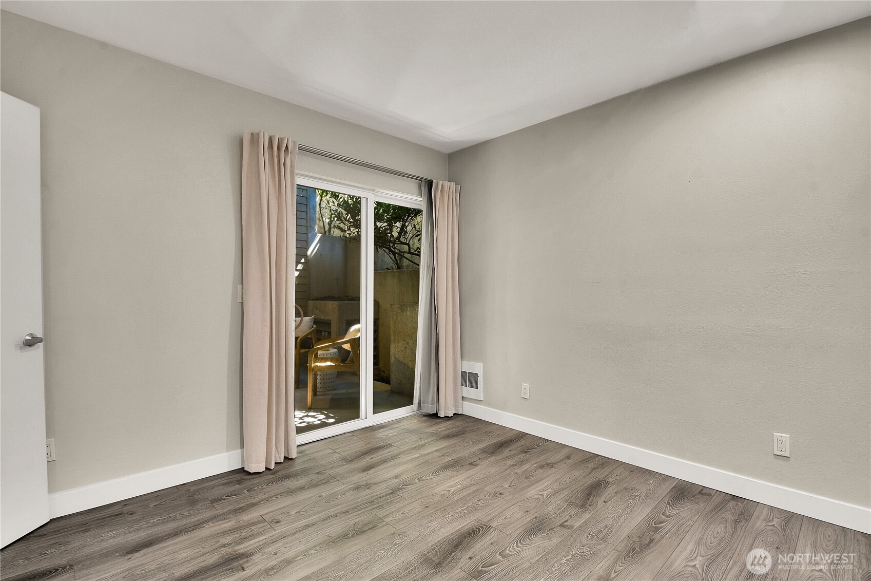 1202 Lakeview Boulevard 1 Property Photo 16