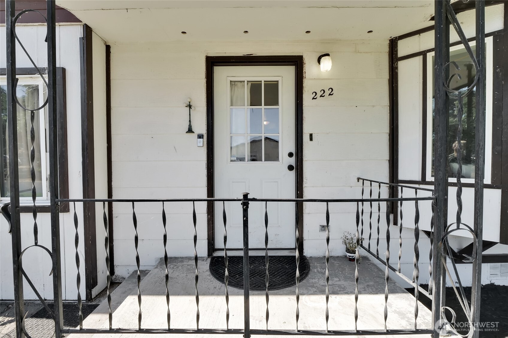222 Main Street Property Photo 4