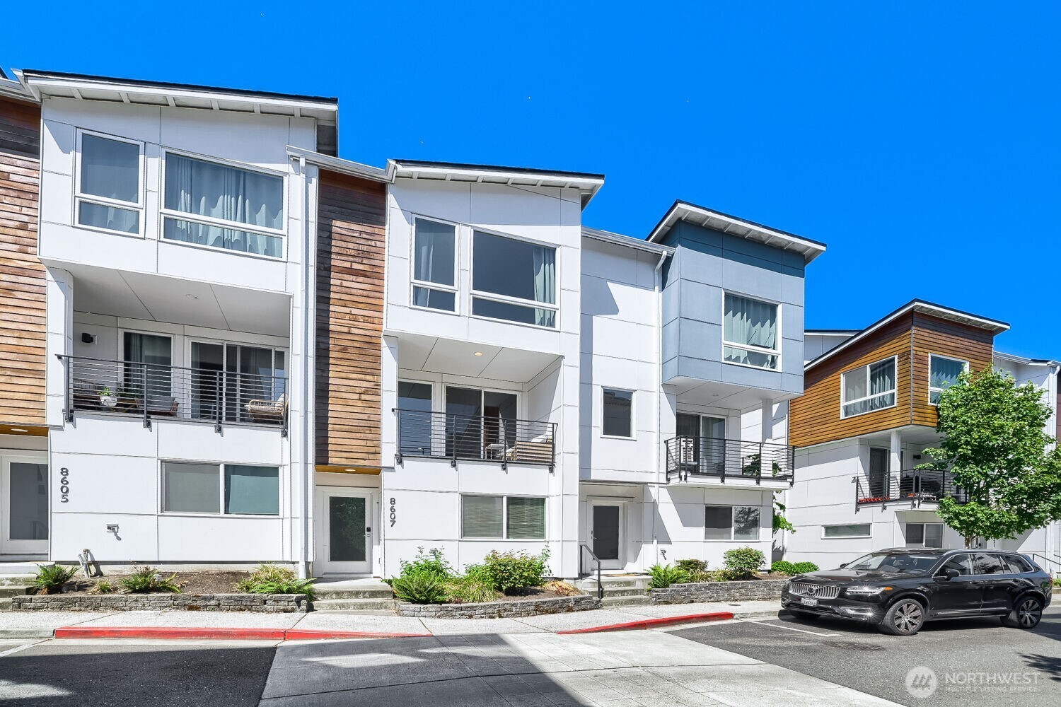8607 22nd Place Property Photo 1