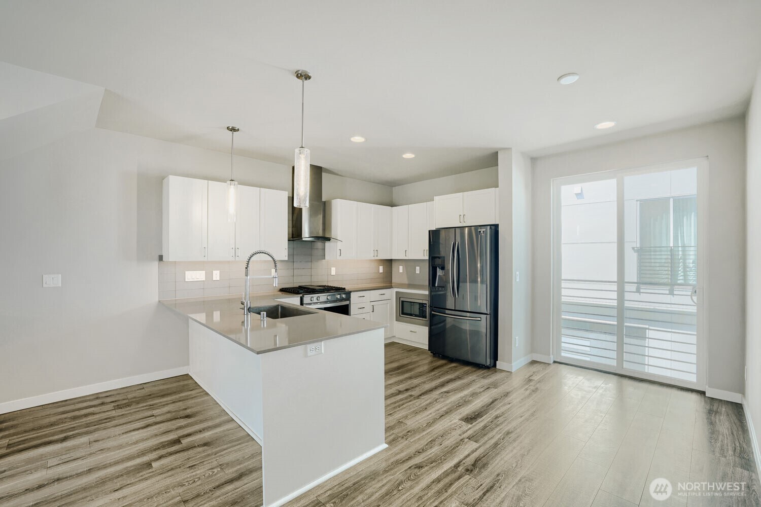 8607 22nd Place Property Photo 7