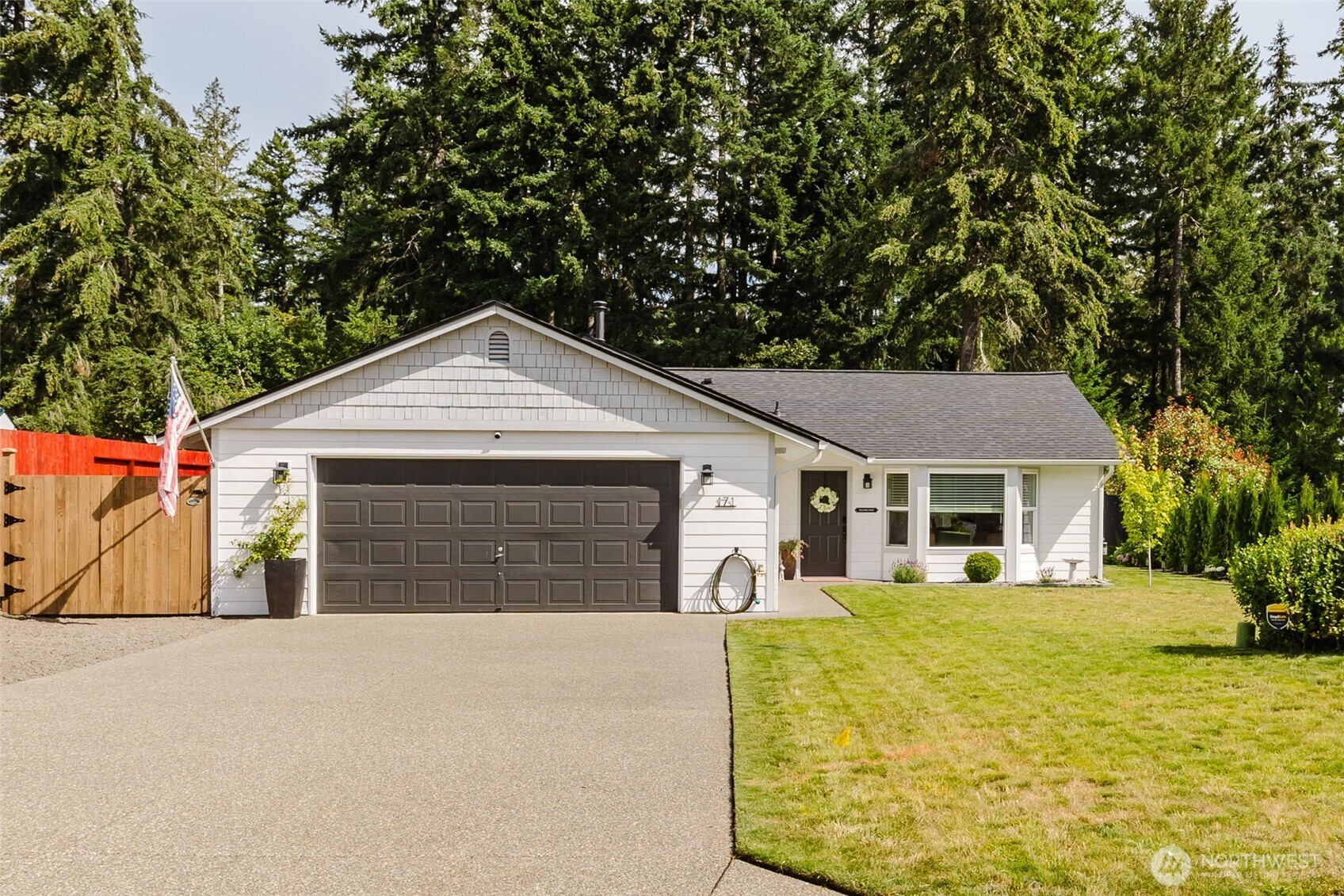 171 E Skylark Court Property Photo 1