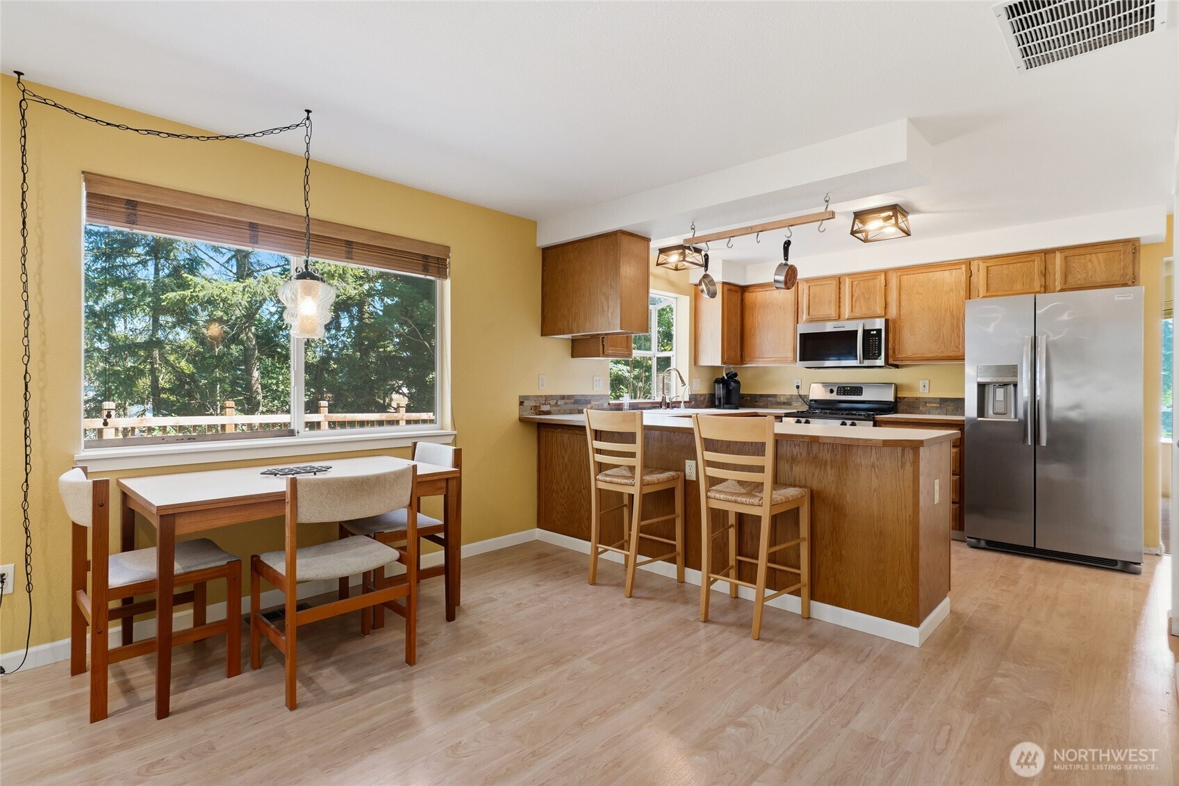 2114 Camas Avenue Property Photo 9