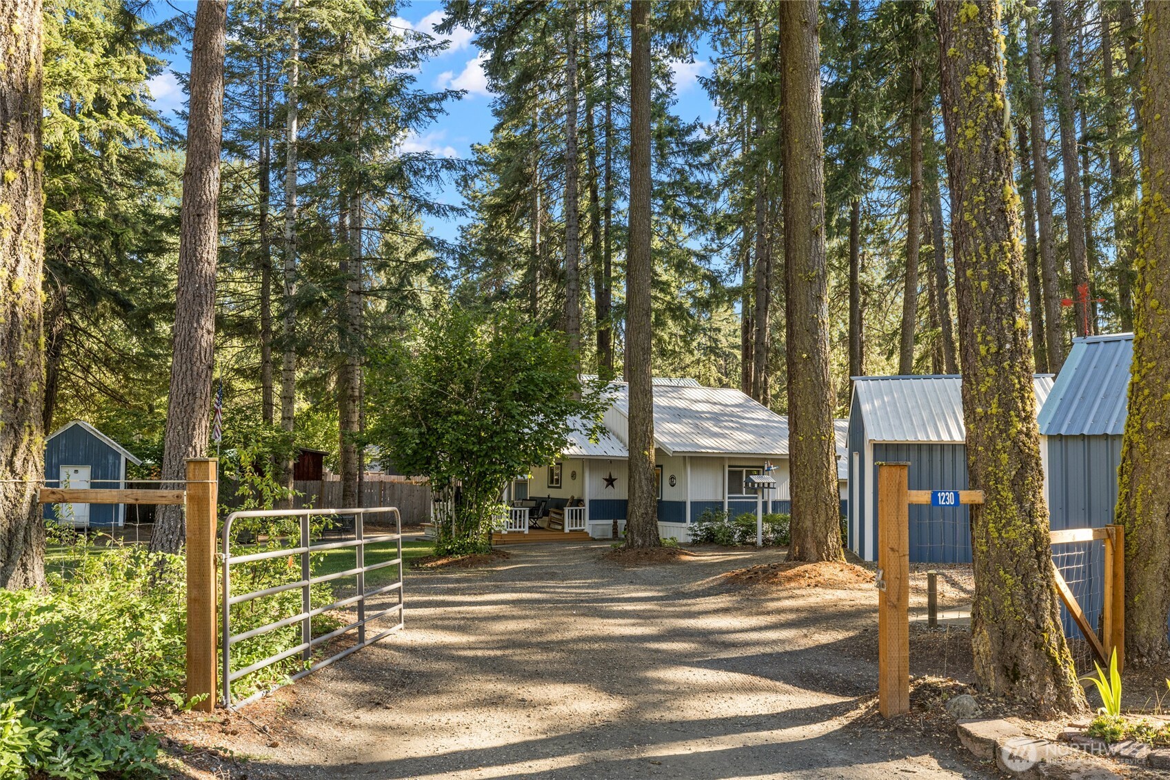 1230 Wapiti Drive Property Photo 4