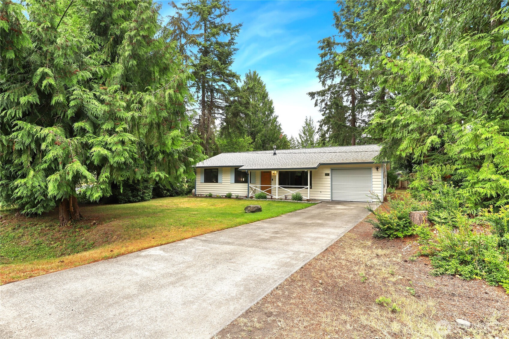 4060 Chinook Place Property Photo 1