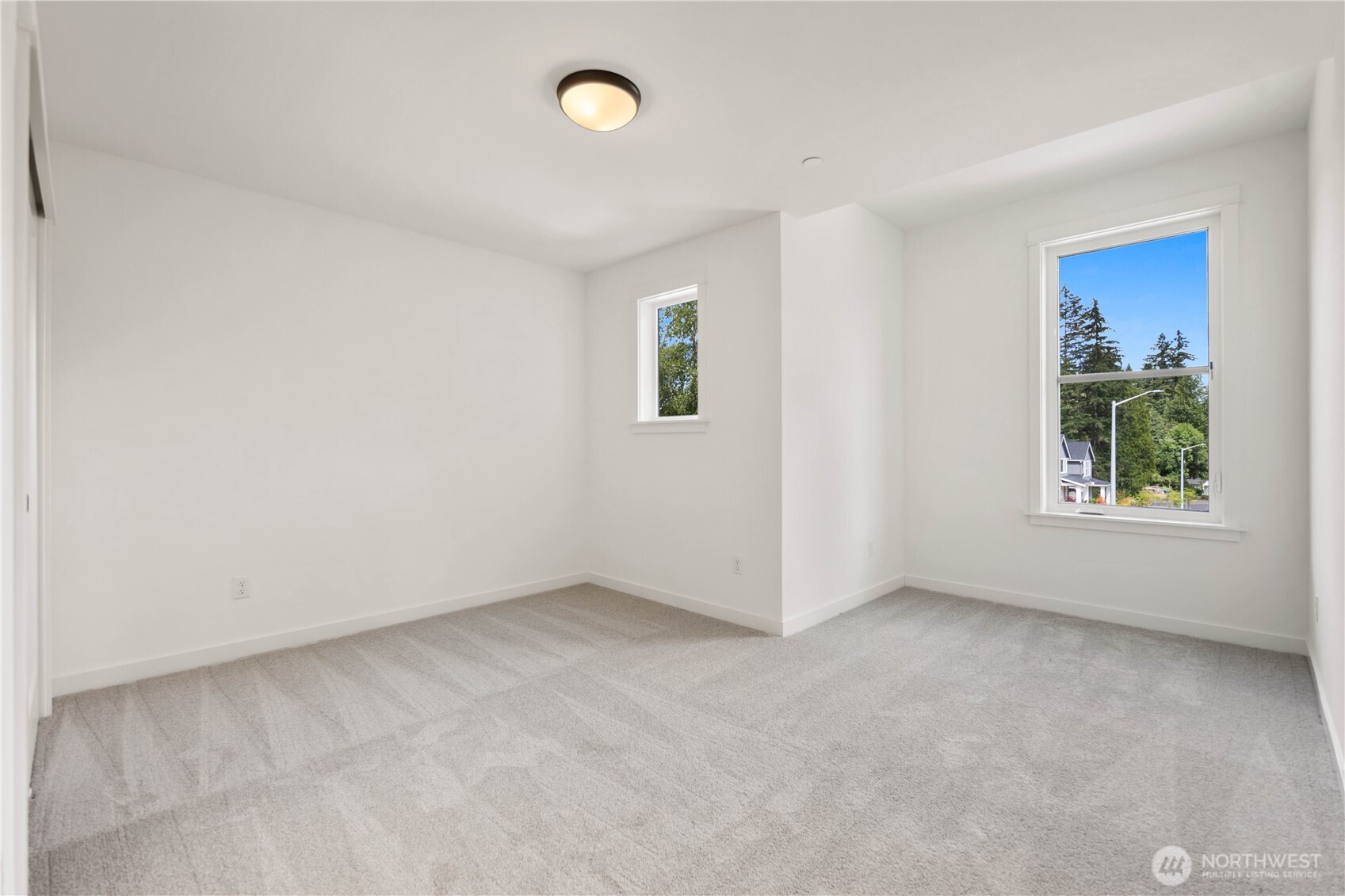 22016 81st Place Property Photo 28